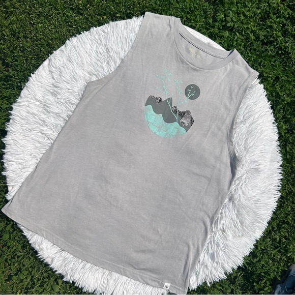 tentree Gray Tank Top with Mountain and Tree Graphic Design Women’s Size Medium - Picture 4 of 13
